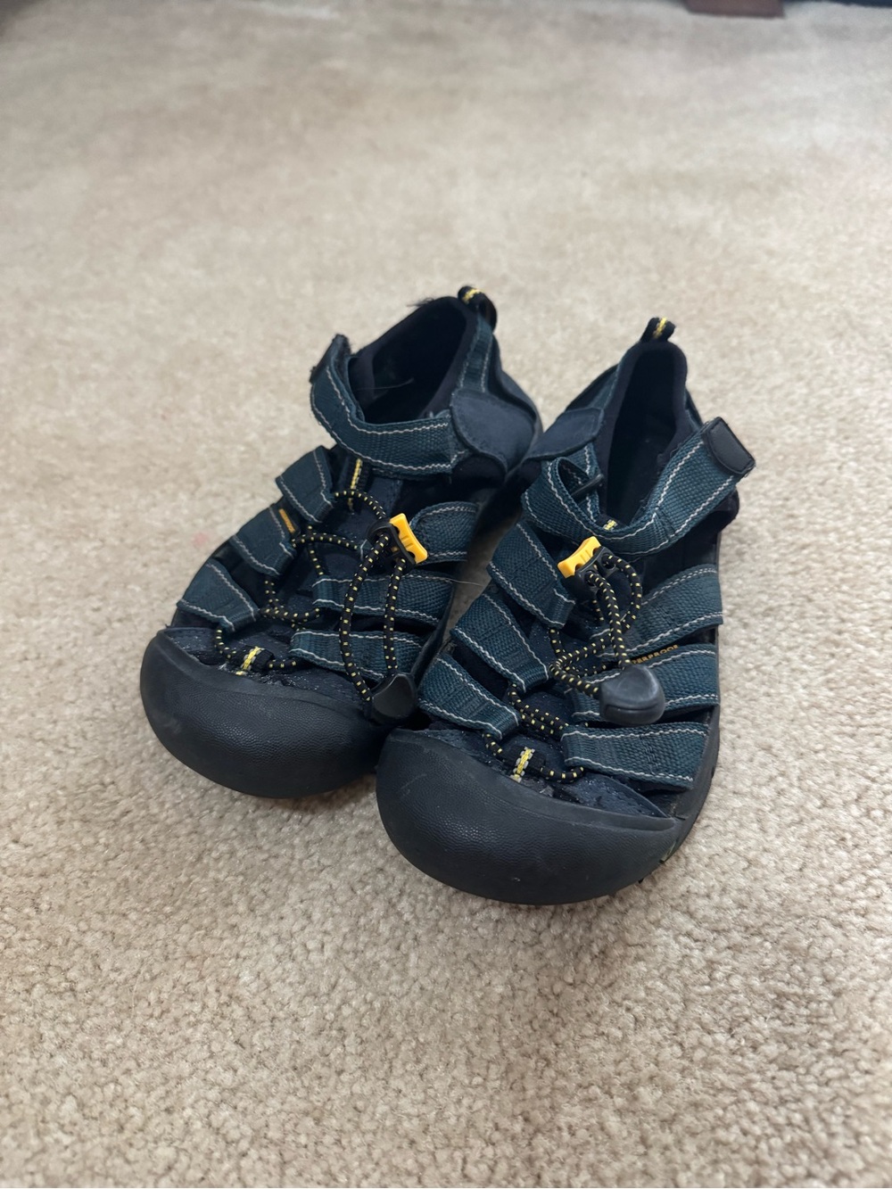 Youth Keen sandals